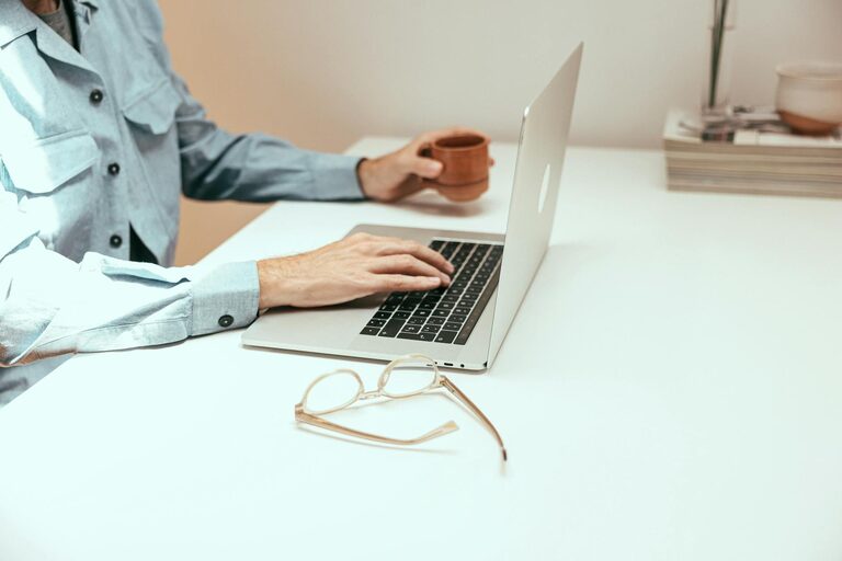 Desk Setup Tips for Focus and Comfort